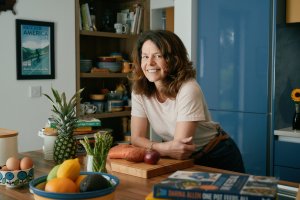 How to Eat Better: 5 Things to Hit the Brakes On and 5 to Accelerate